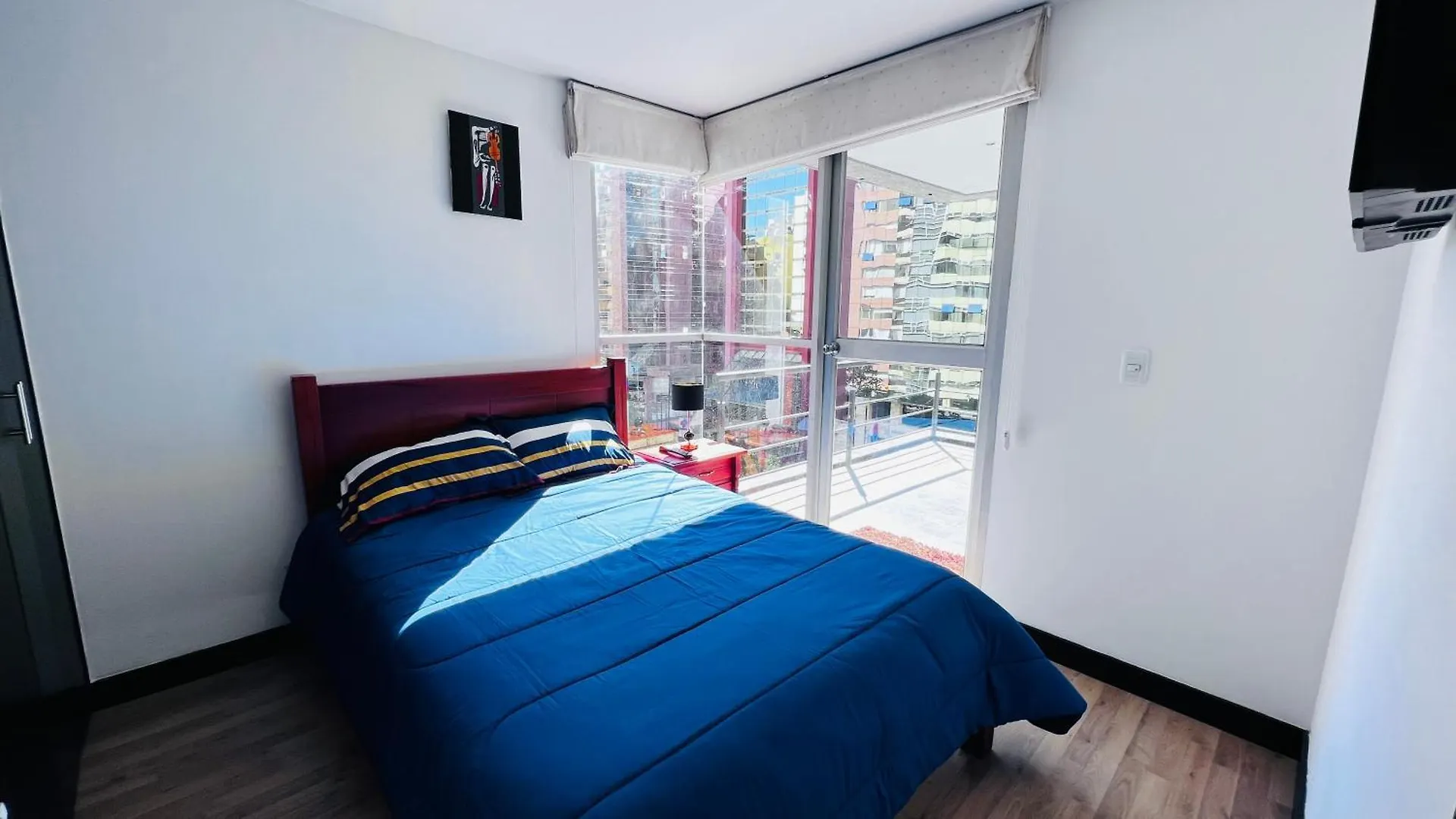 Apartamento Departamento De Lujo Con Terraza Piso Alto Y Vista 3 Habitaciones Diagonal Al Hotel Sheraton Quito