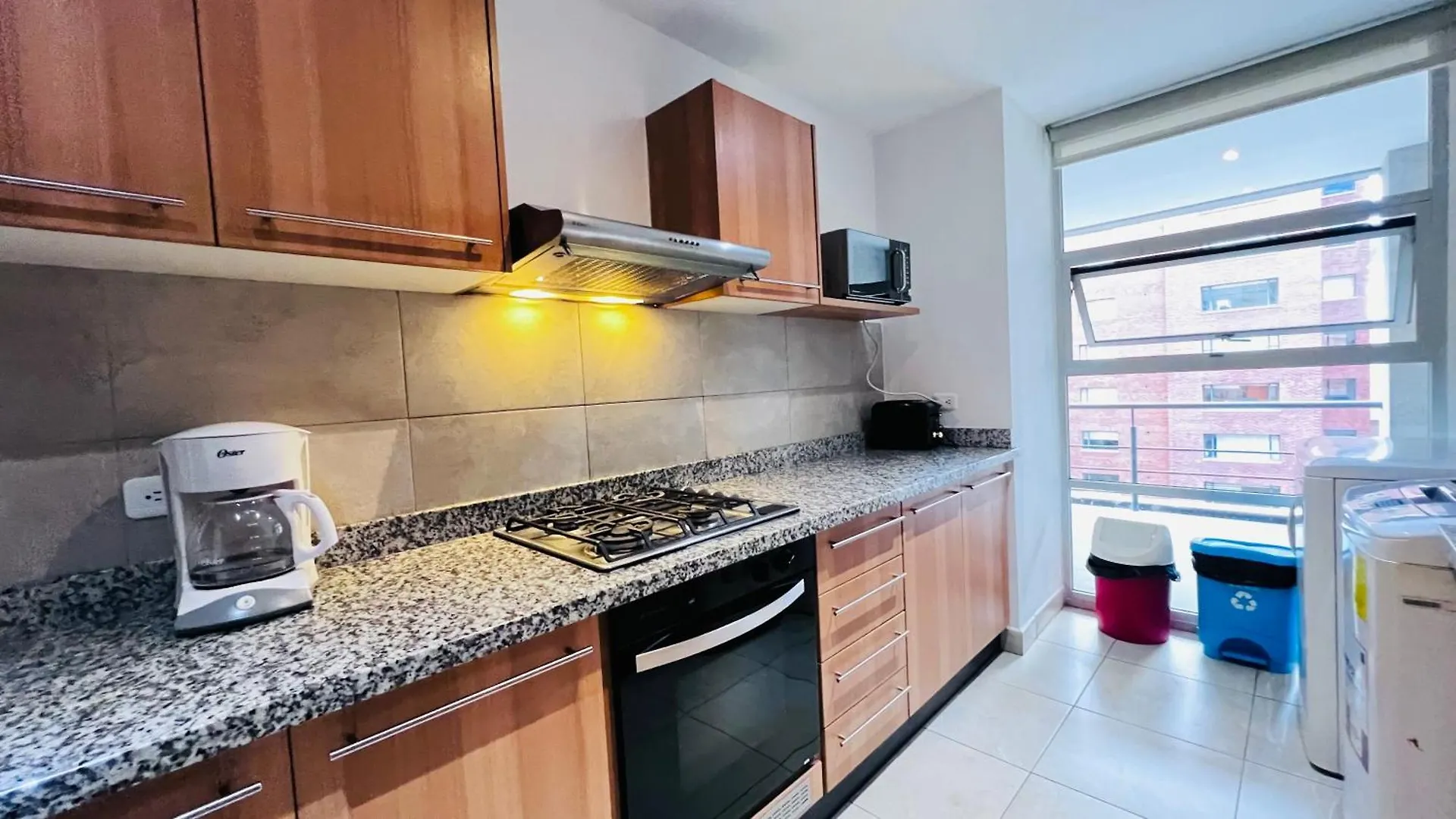 Apartamento Departamento De Lujo Con Terraza Piso Alto Y Vista 3 Habitaciones Diagonal Al Hotel Sheraton Quito